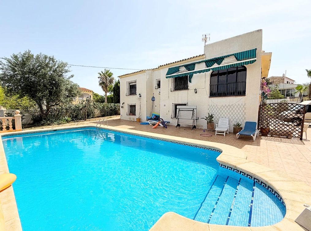 Villa en Calpe con vistas panorámicas 