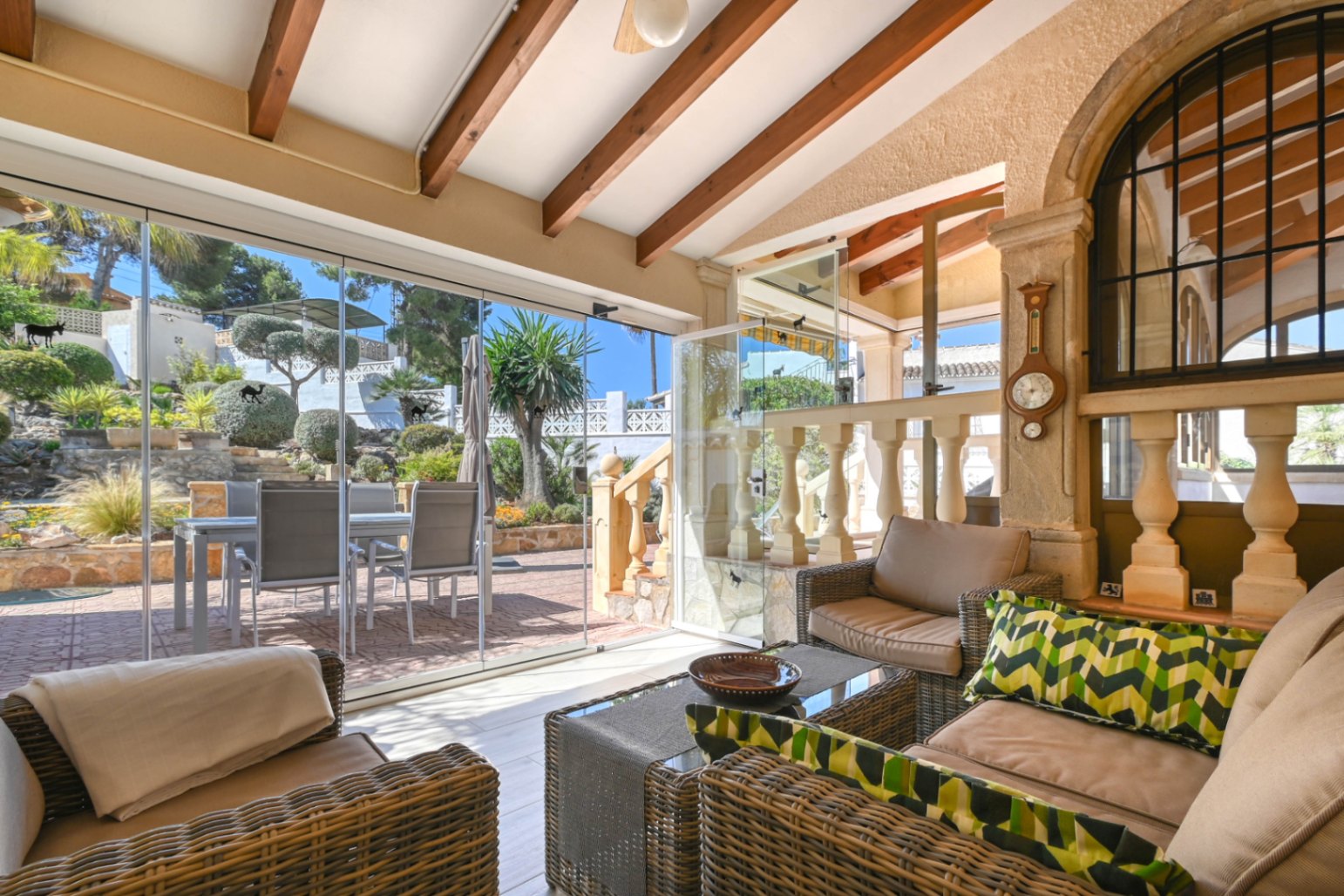 Villa Iris - Sjarmerende hus med frodig hage og svømmebasseng. Jávea
