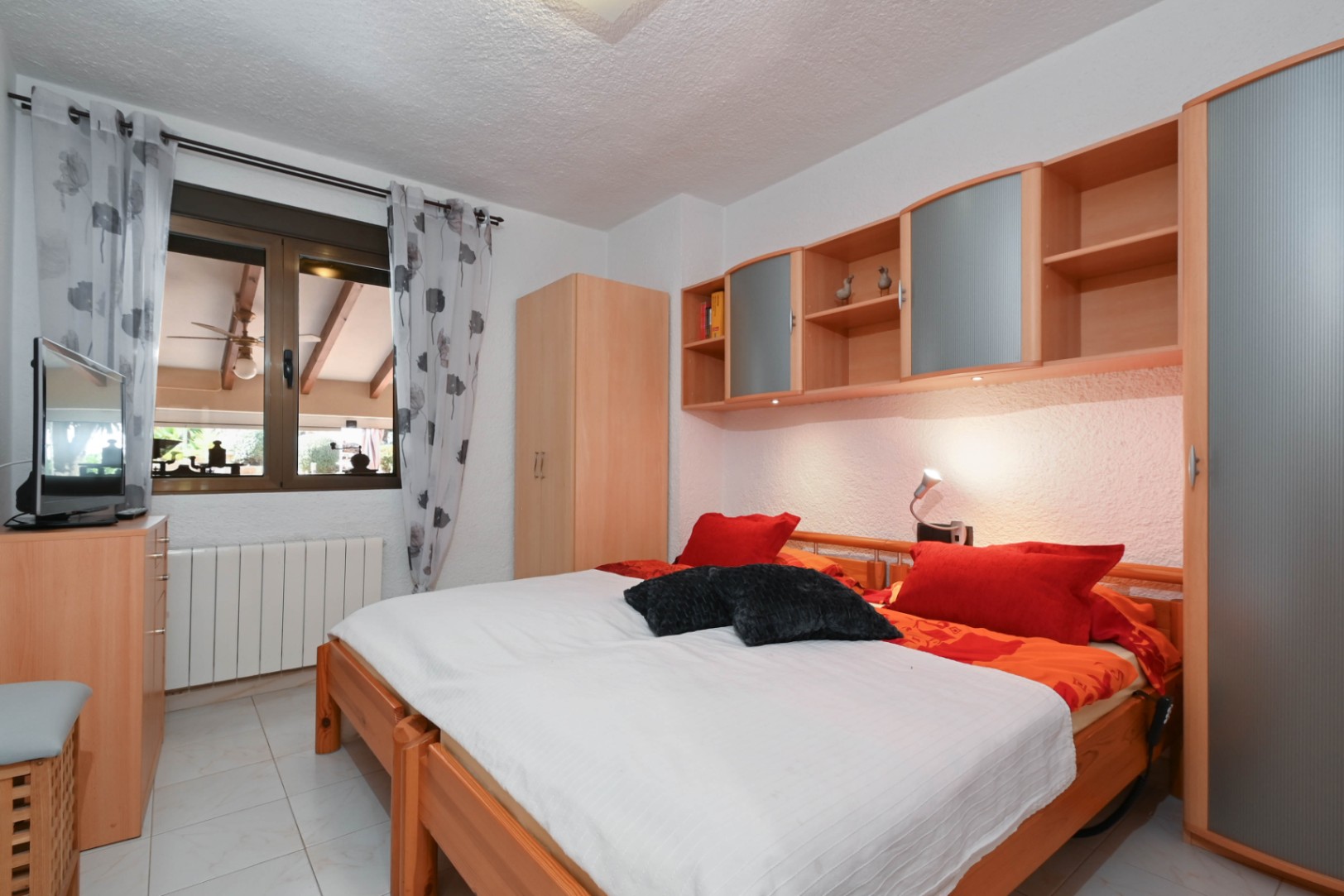 Villa Iris - Sjarmerende hus med frodig hage og svømmebasseng. Jávea