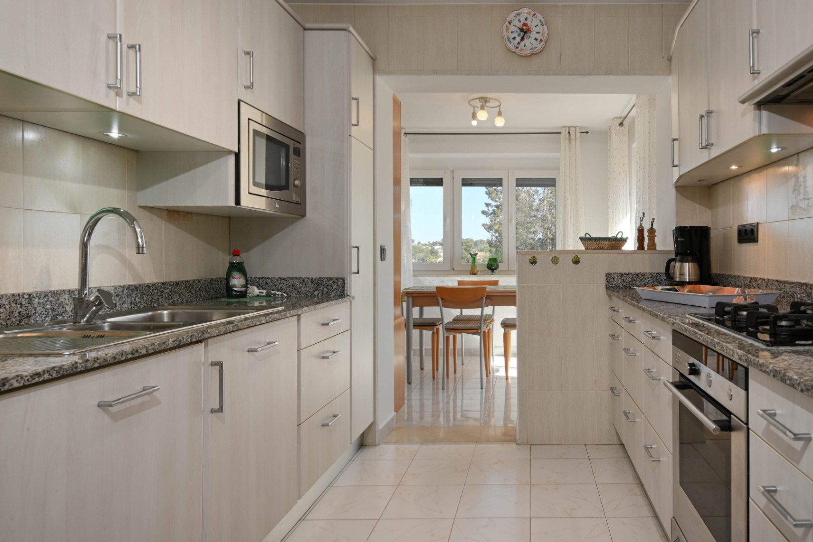 Villa Iris - Sjarmerende hus med frodig hage og svømmebasseng. Jávea
