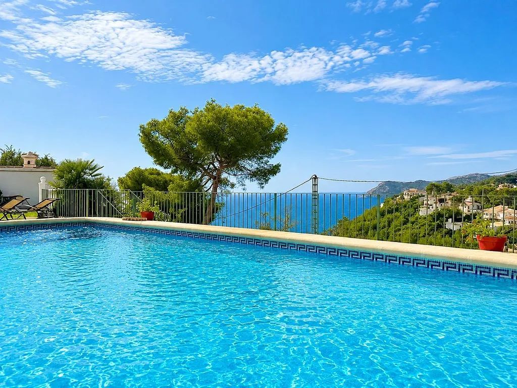 Villa med havutsikt i Javea!