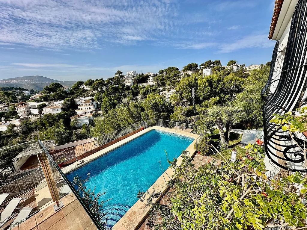 Villa med havutsikt i Javea!