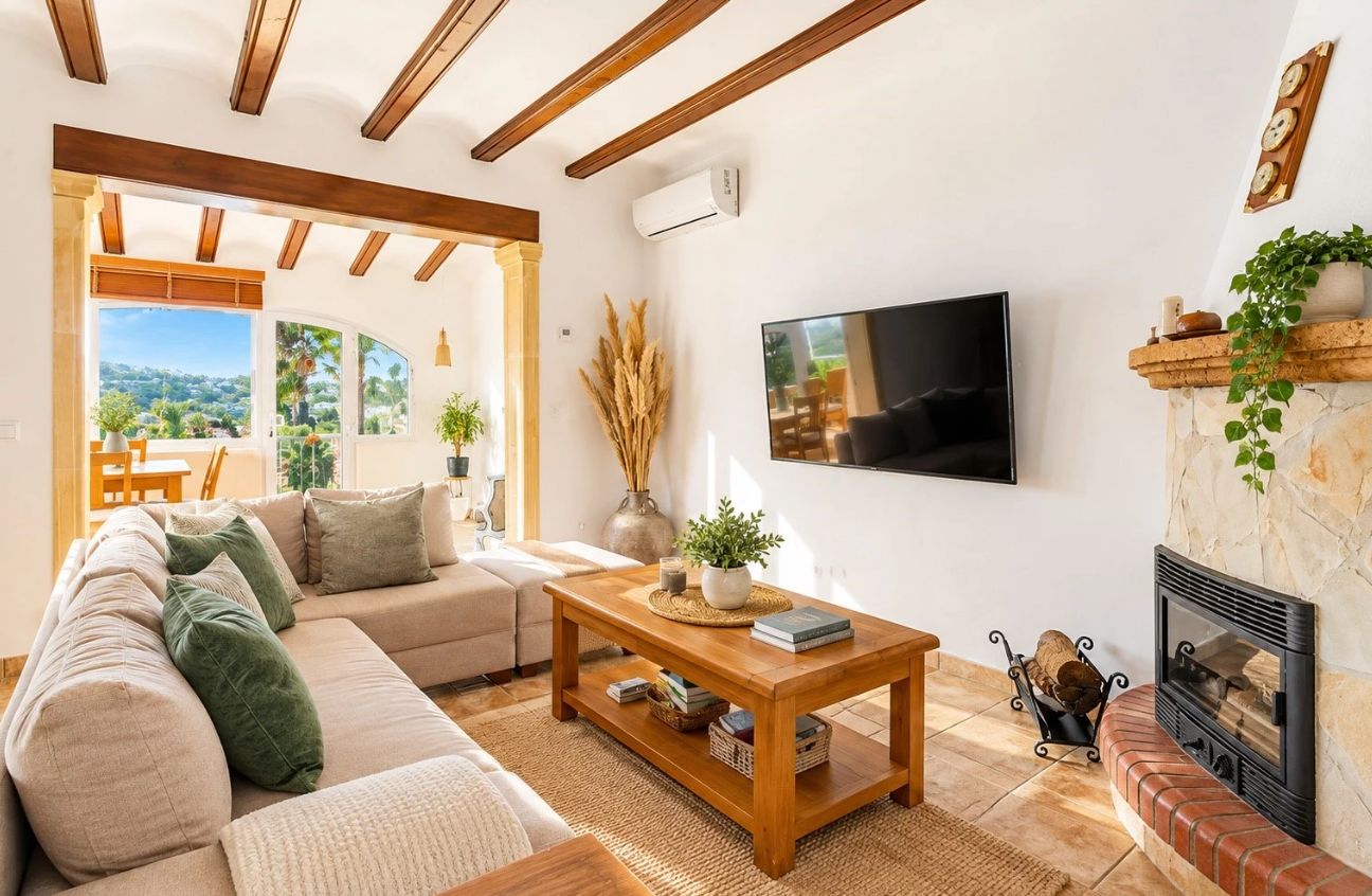 Casa en Javea con 4 dormitorios, piscina privada y jardín