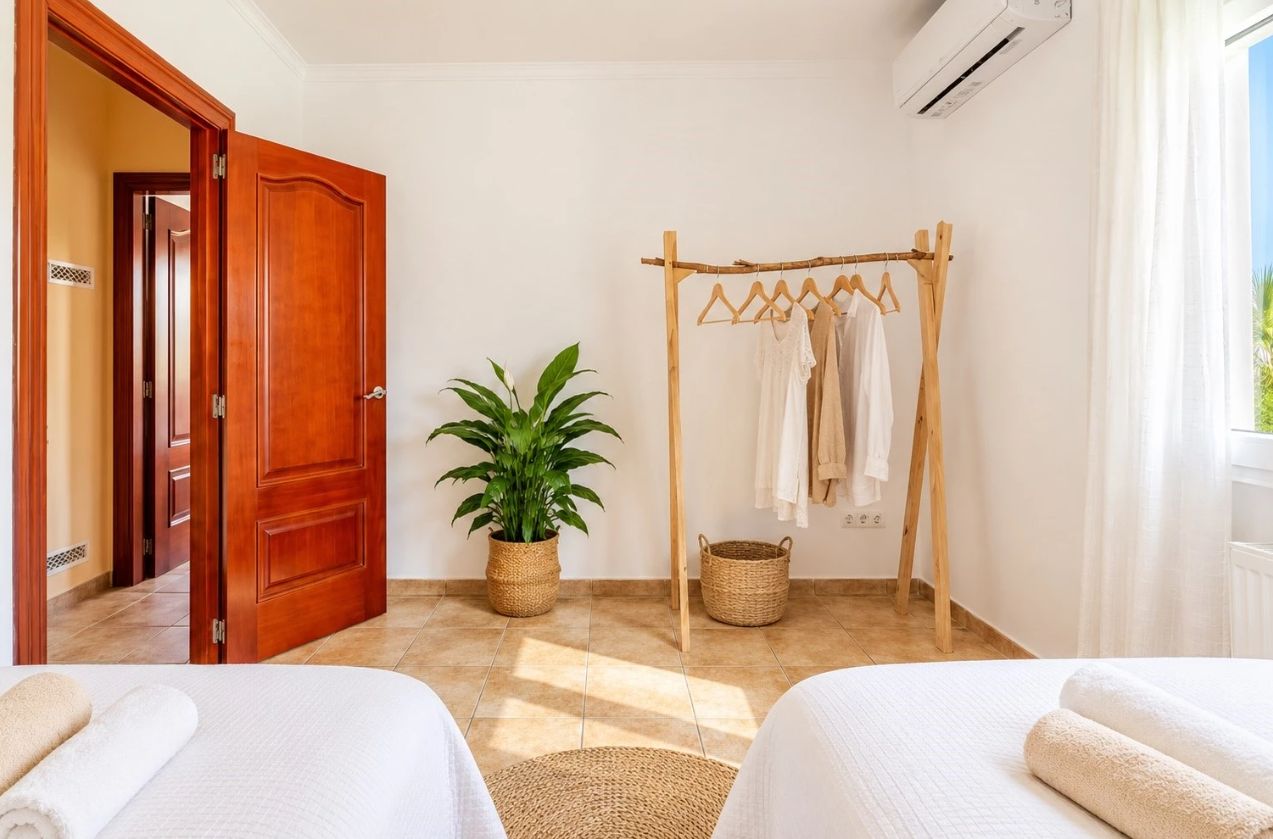 Casa en Javea con 4 dormitorios, piscina privada y jardín