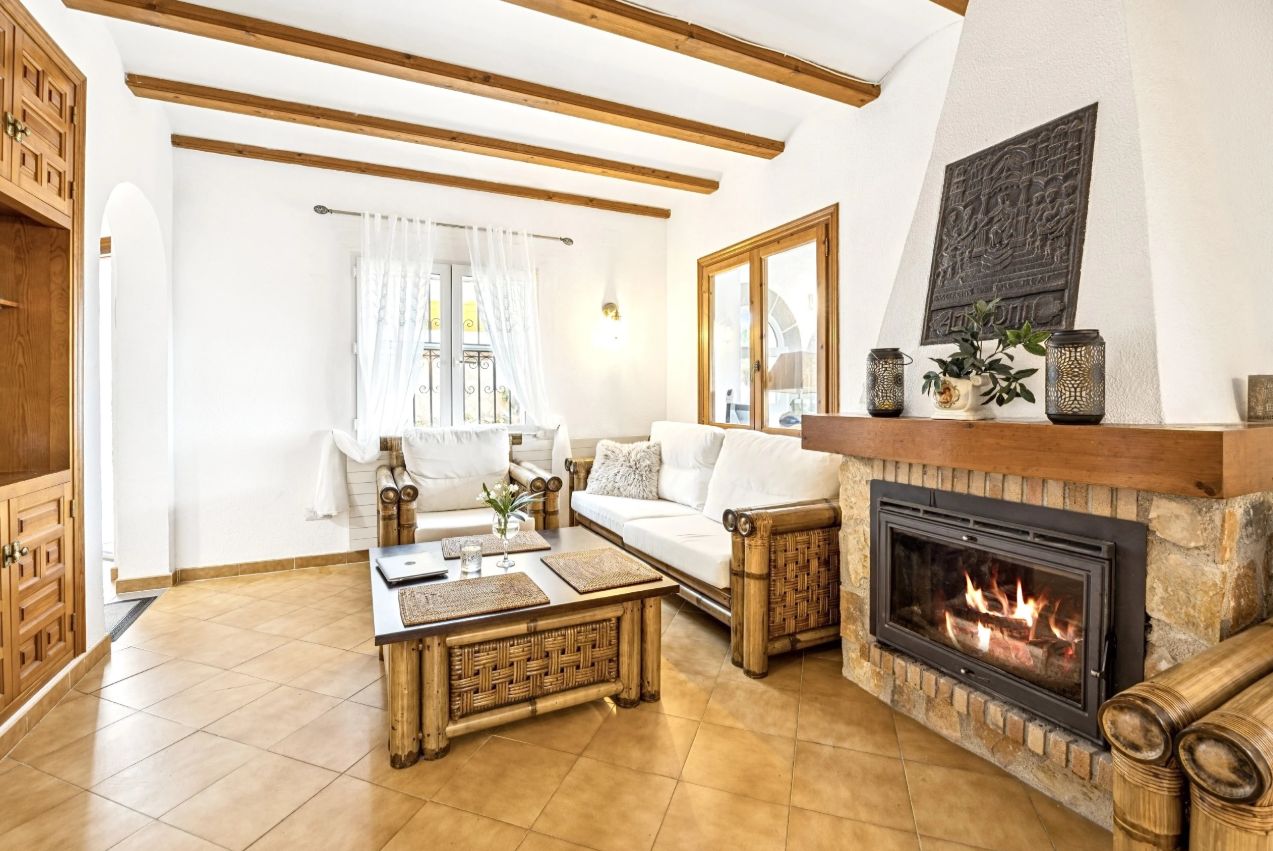 Villa con unas vistas impresionantes al mar y a las montañas en Denia