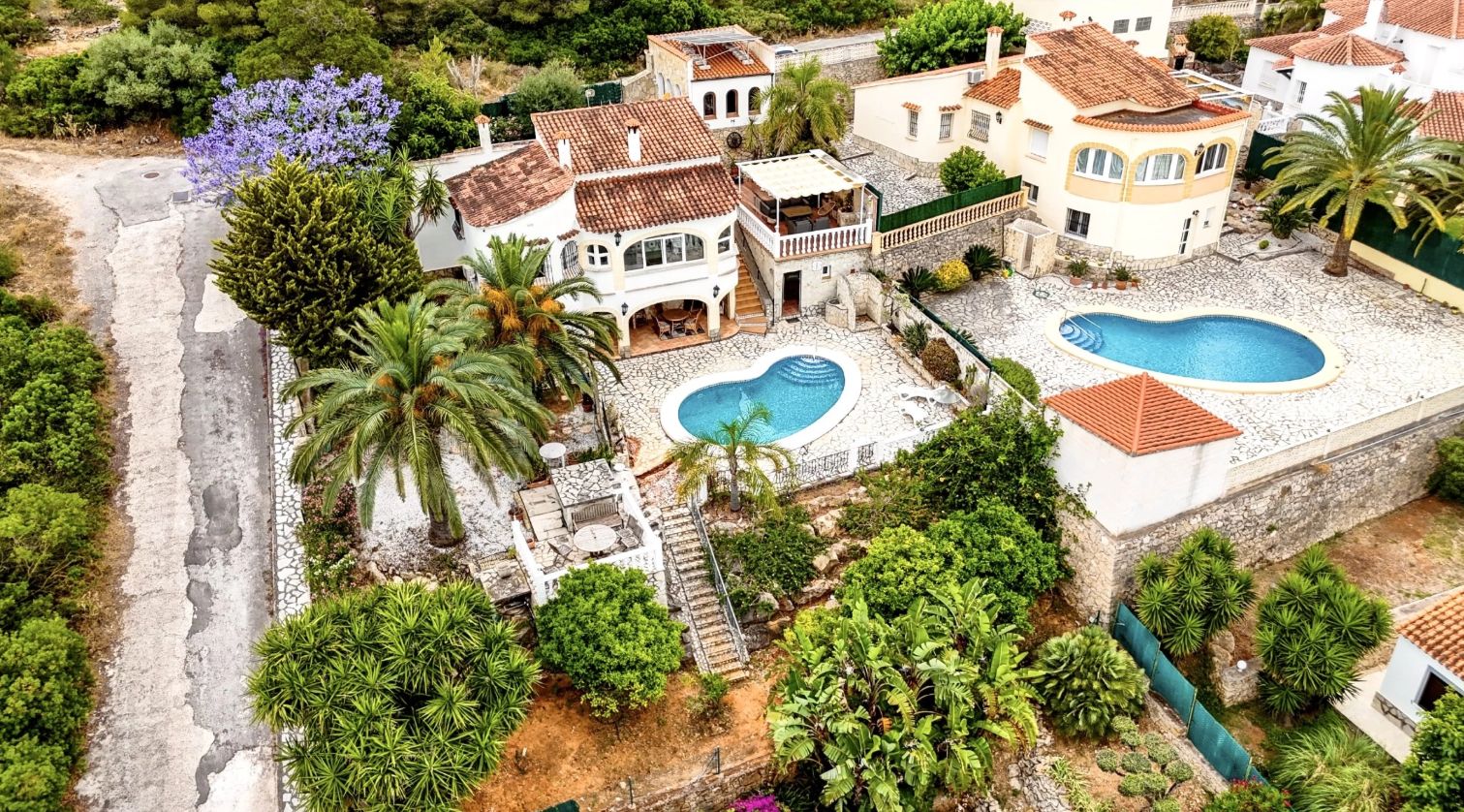Villa con unas vistas impresionantes al mar y a las montañas en Denia