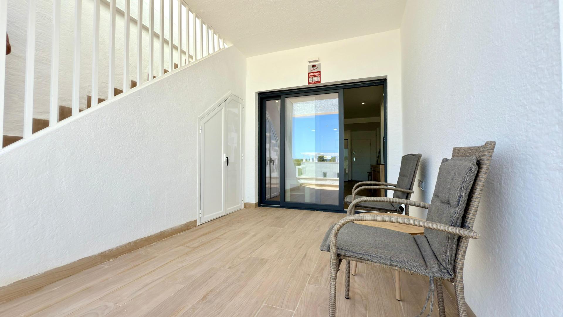 ¡Penthouse de élite en Mirador Hills Resort!
