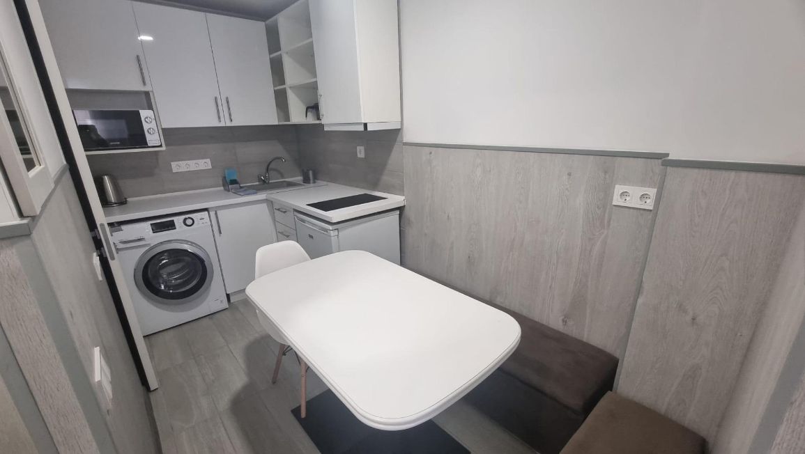 ¡Apartamento en Torrevieja a 50 metros de la playa!