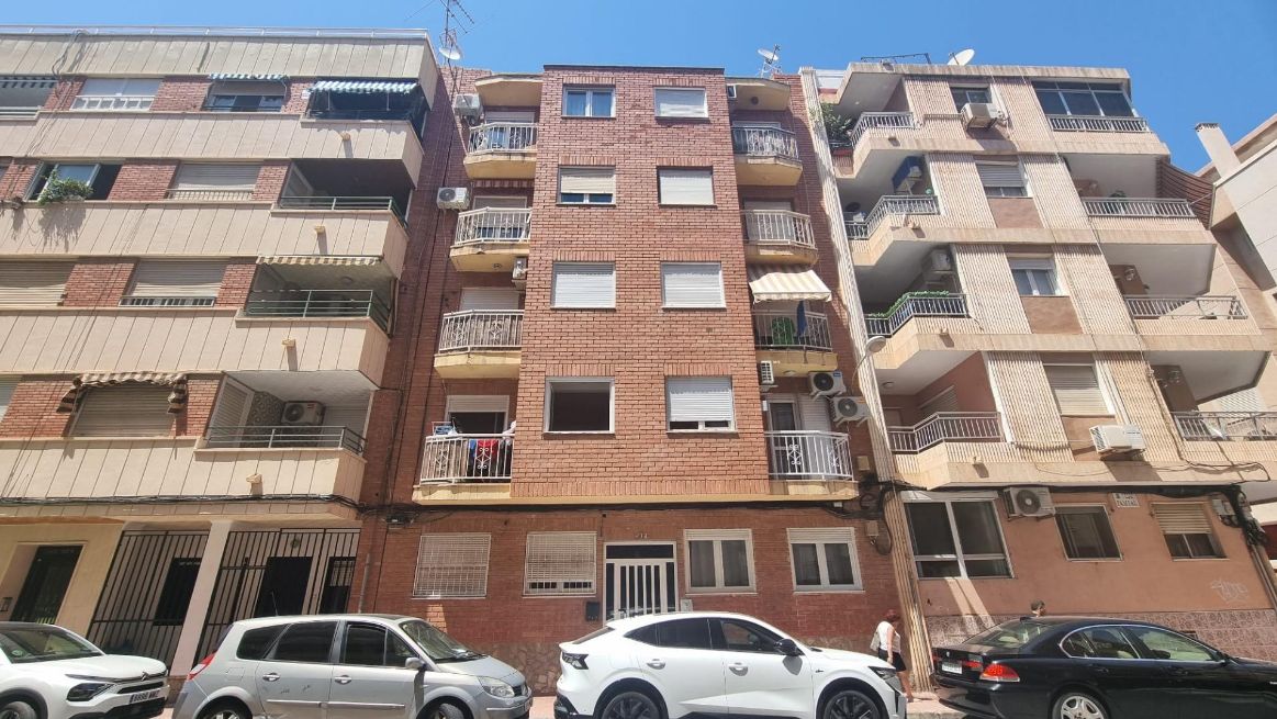 ¡Apartamento en Torrevieja a 50 metros de la playa!