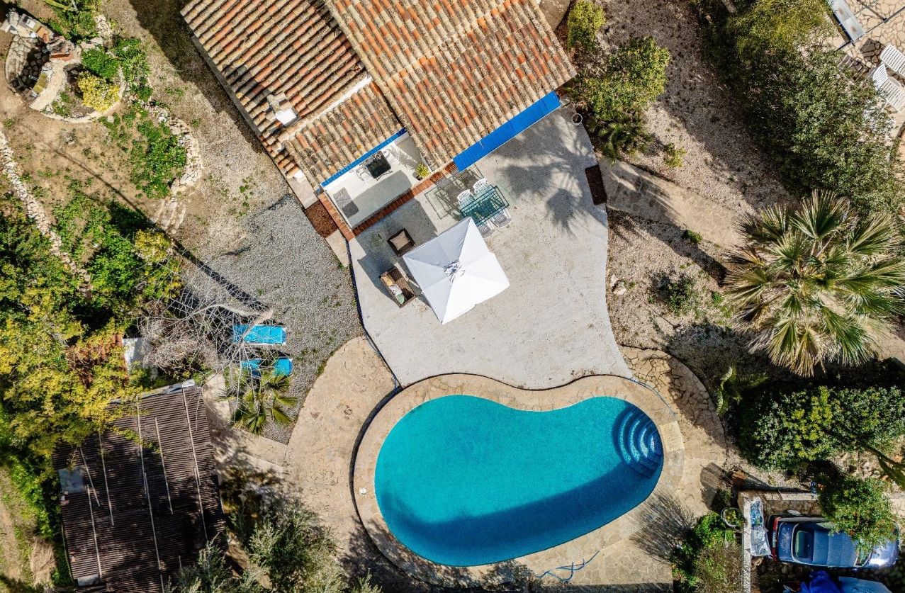 Villa con vistas al mar y piscina en Arnella, Moraira