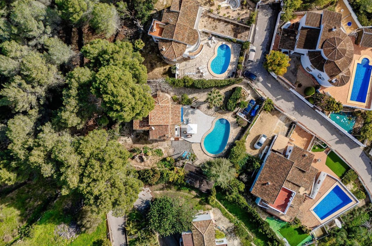 Villa con vistas al mar y piscina en Arnella, Moraira
