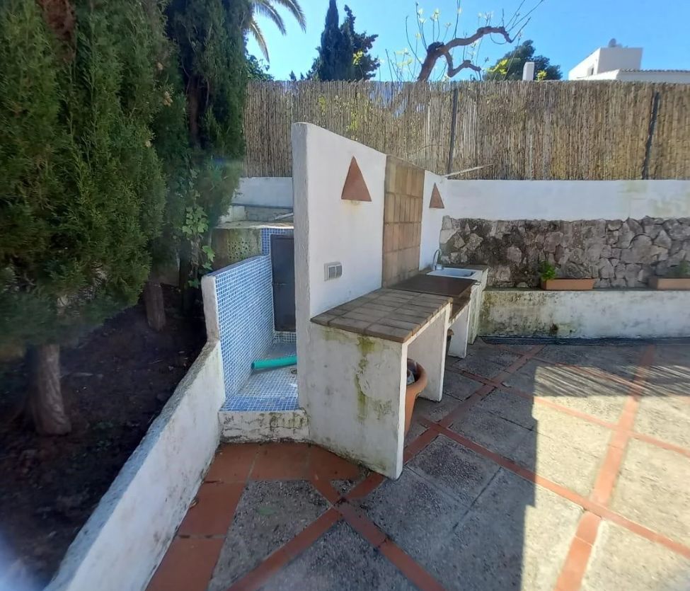 Villa de 4 dormitorios, con piscina y vistas al mar en Tossalete, Jávea