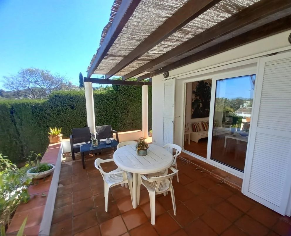 Villa de 4 dormitorios, con piscina y vistas al mar en Tossalete, Jávea