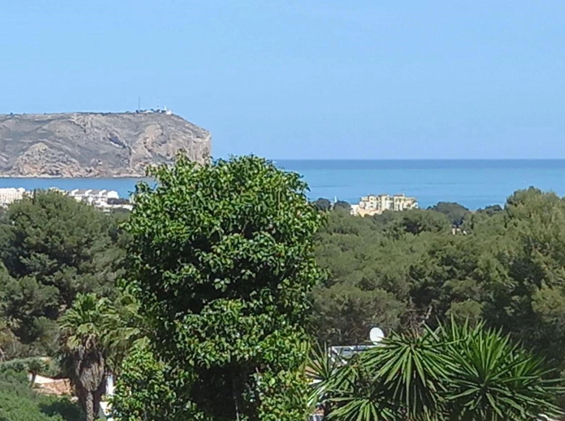 Villa de 4 dormitorios, con piscina y vistas al mar en Tossalete, Jávea