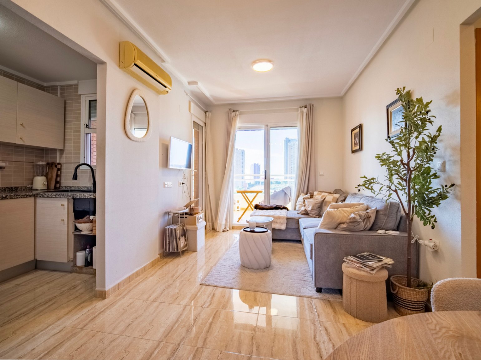 ¡Apartamentos en Benidorm, Playa Poniente!
