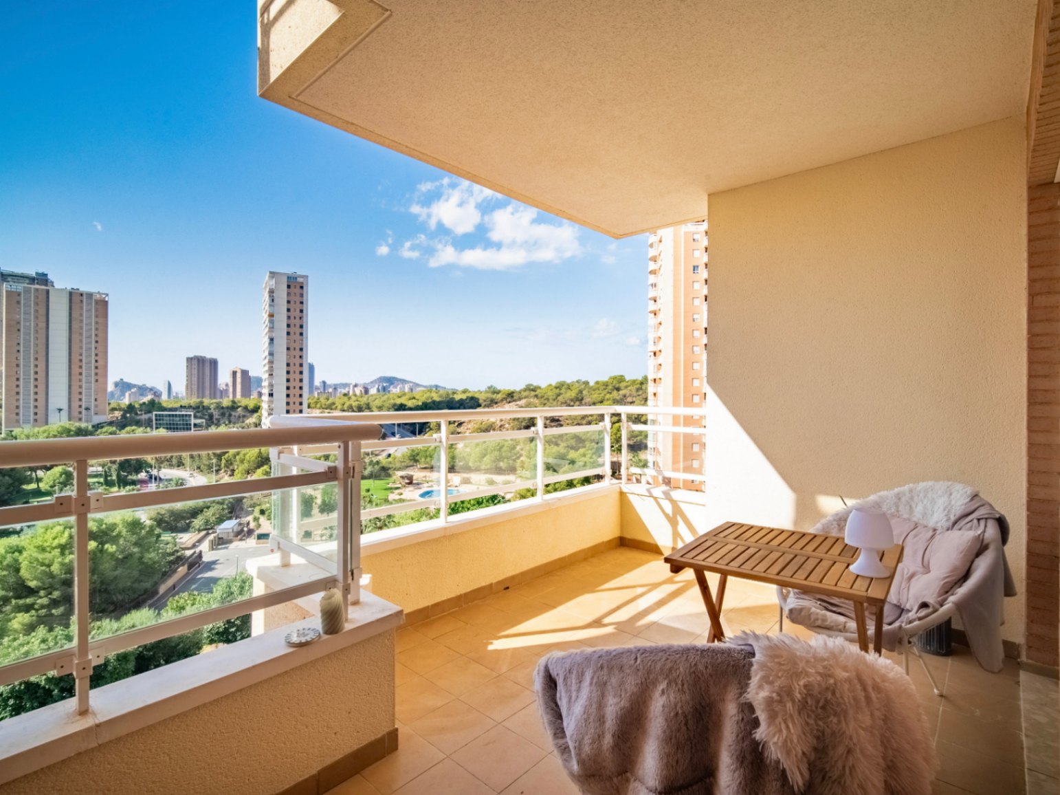 ¡Apartamentos en Benidorm, Playa Poniente!