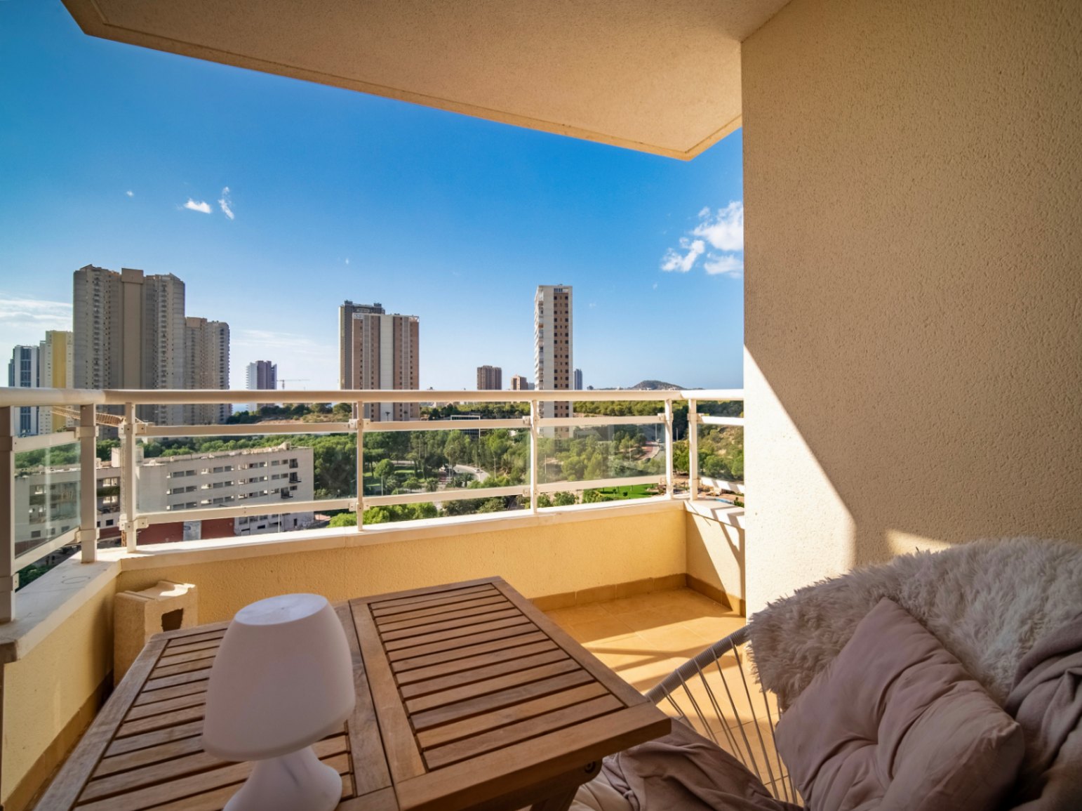 ¡Apartamentos en Benidorm, Playa Poniente!