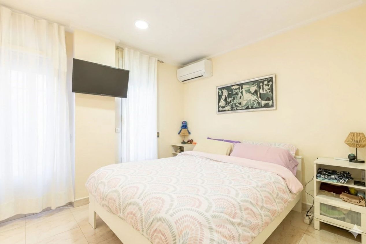 Casa adosada con spa propio, apartamentos independientes y vistas panorámicas al mar en  Javea