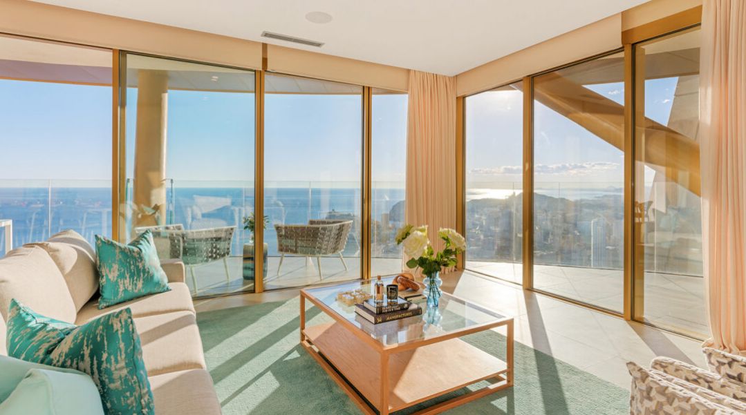 Новые апартаменты в Бенидорме с панорамным видом на море