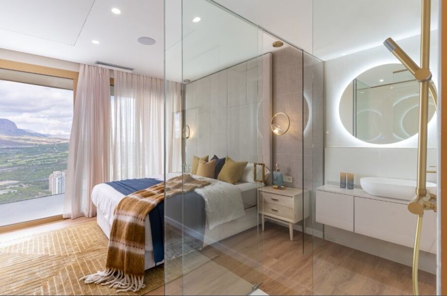 Uniek 8 slaapkamer penthouse in Diamante!