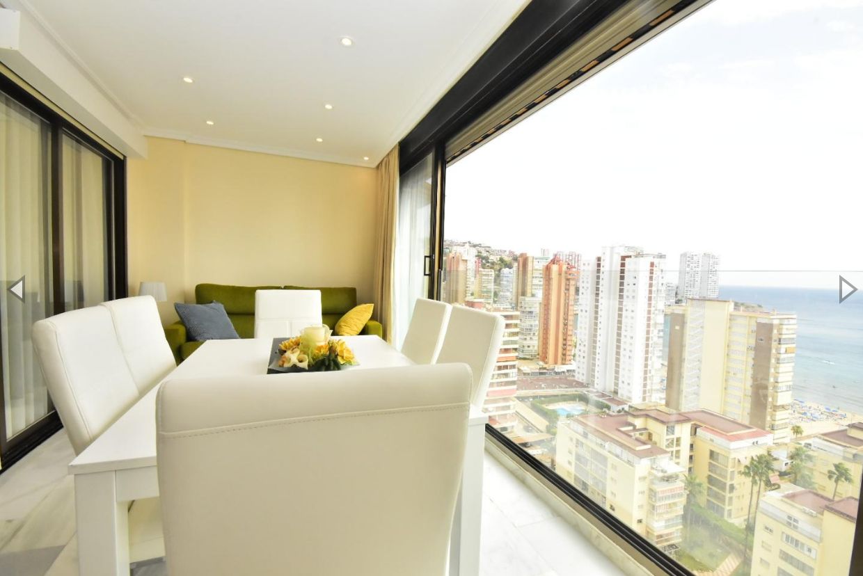 Apartment in Benidorm with sea views.
