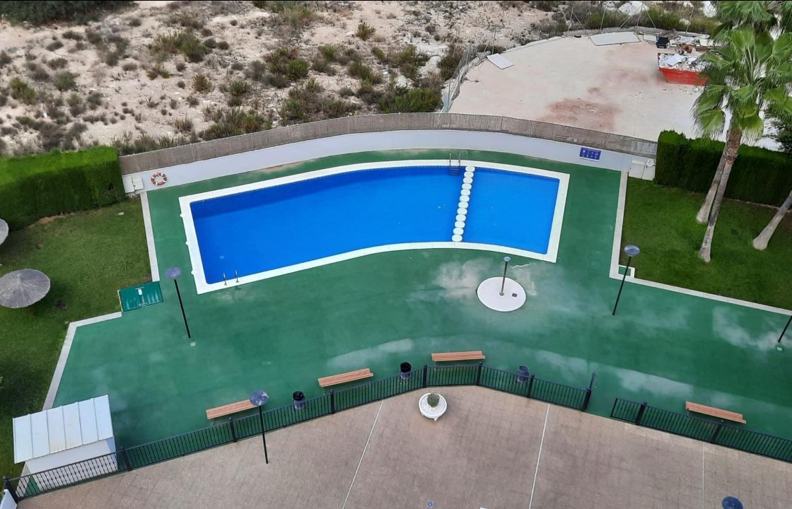 Atico Cala Villajoyosa con piscina comunitaria