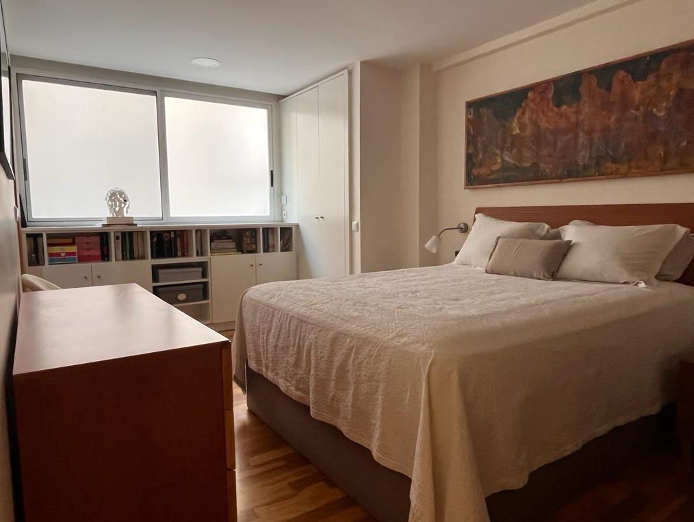 Het appartement ligt op de tweede lijn van het strand van Levante.
