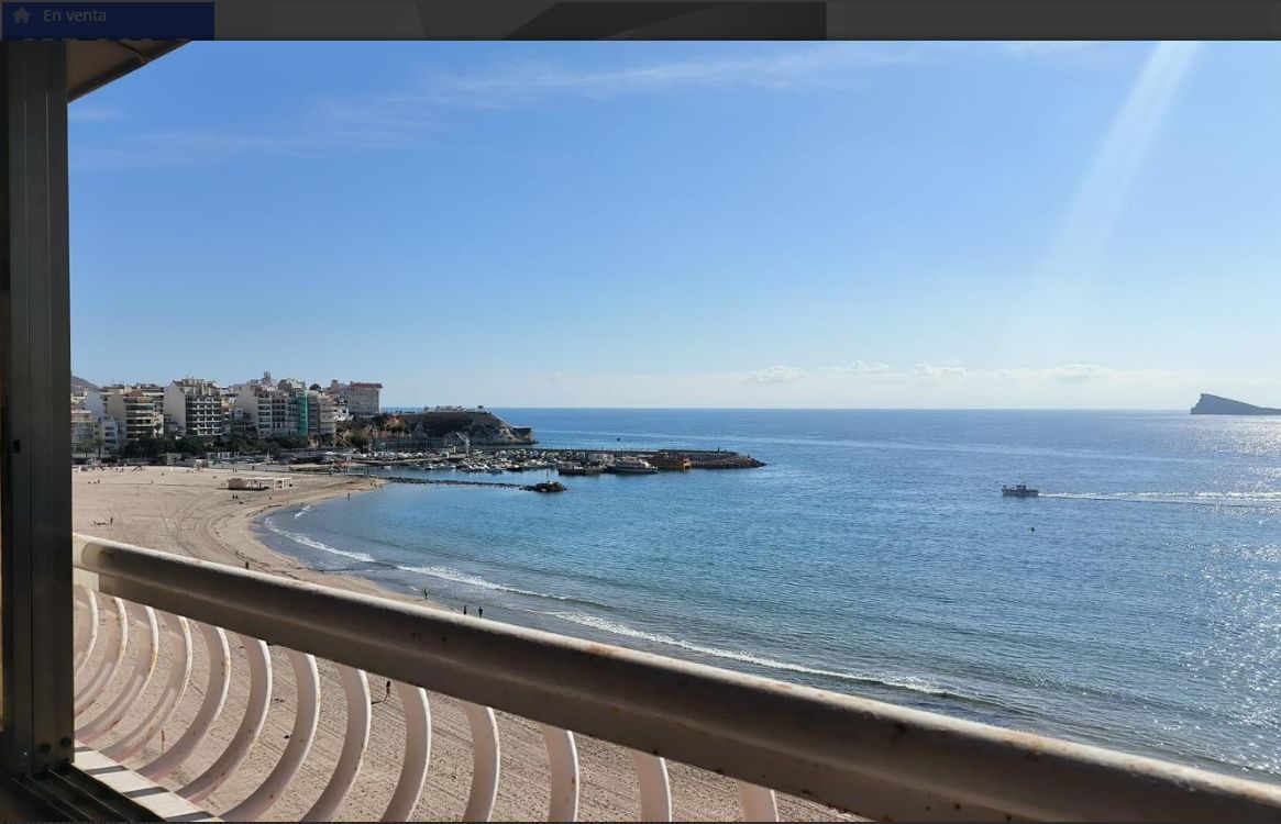 Apartment on the first line of Poniente beach