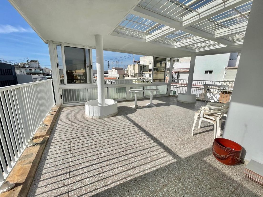 Apartment in Benidorm with large terrace.