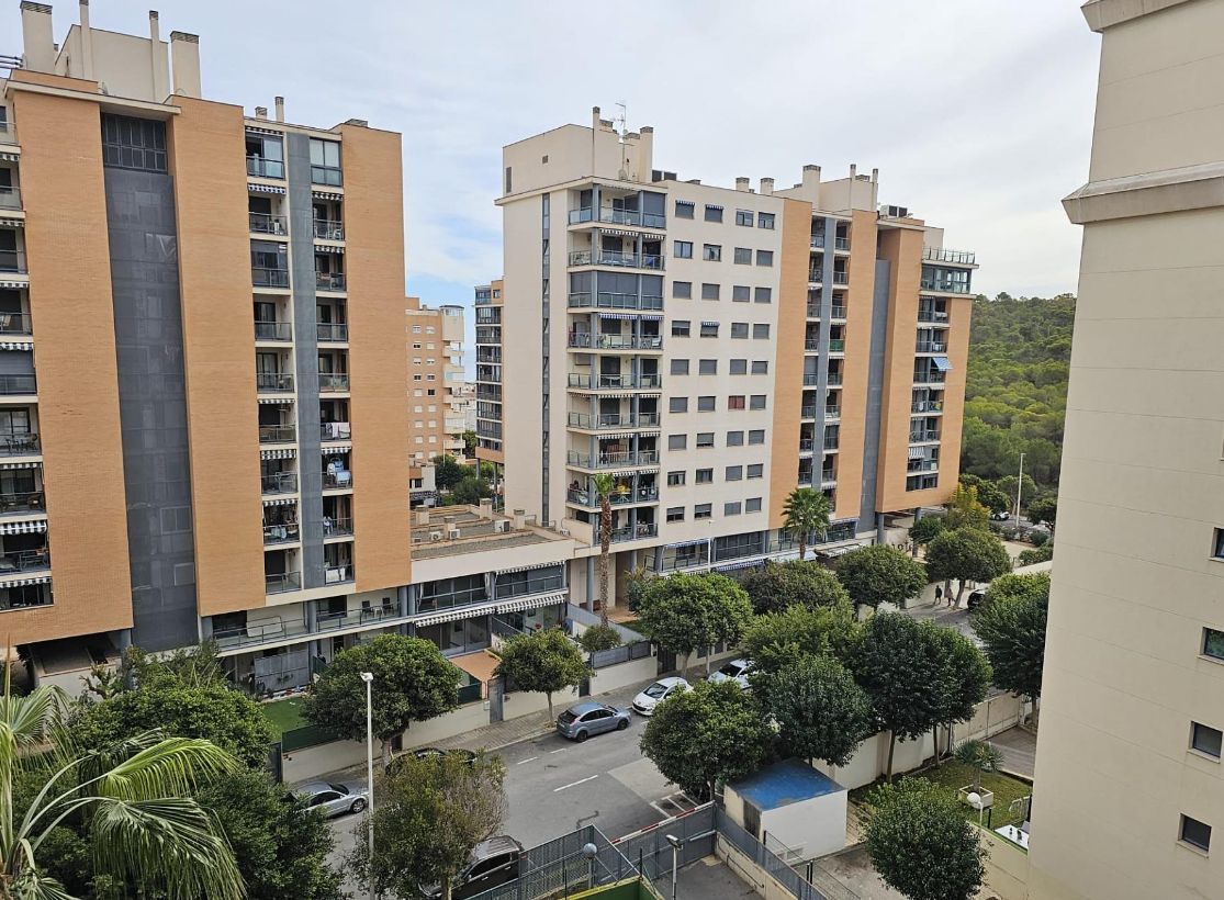 Apartment with parking space in Cala de Villajoyosa.