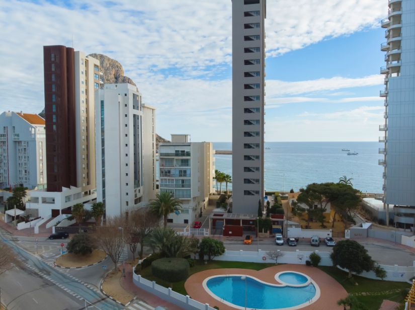 Новые апартаменты в Кальпе рядом с морем