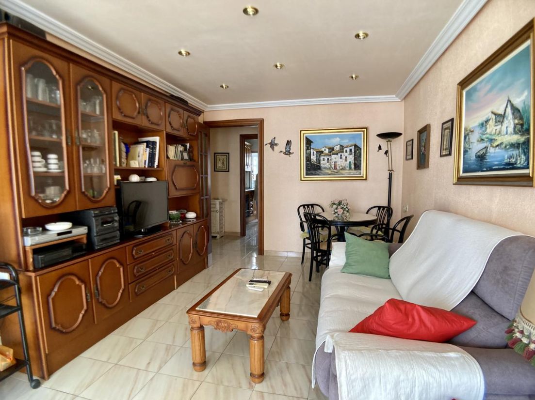 Квартира в Бенидорме с видом на море.