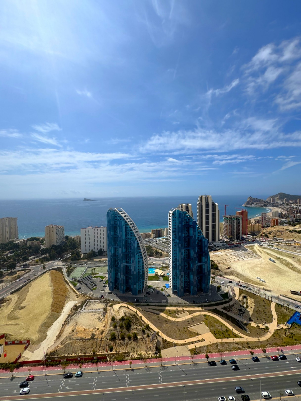 Penthouse in Benidorm with panoramic views of the sea and the city