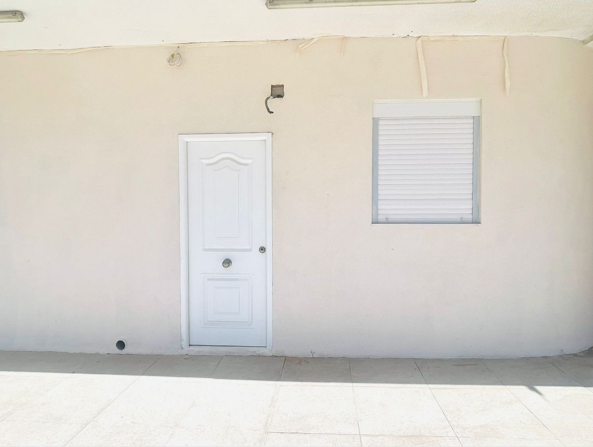 Renovert leilighet ved stranden i Levante.