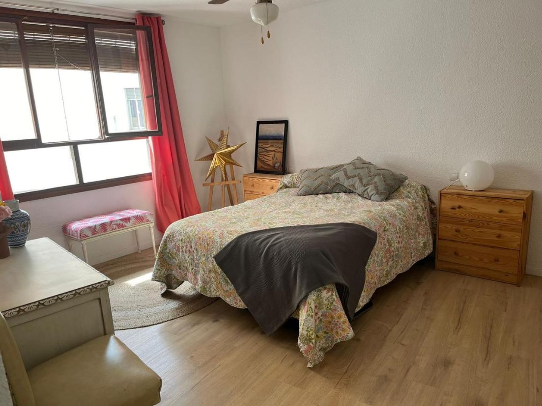 Very spacious apartment in Alicante.
