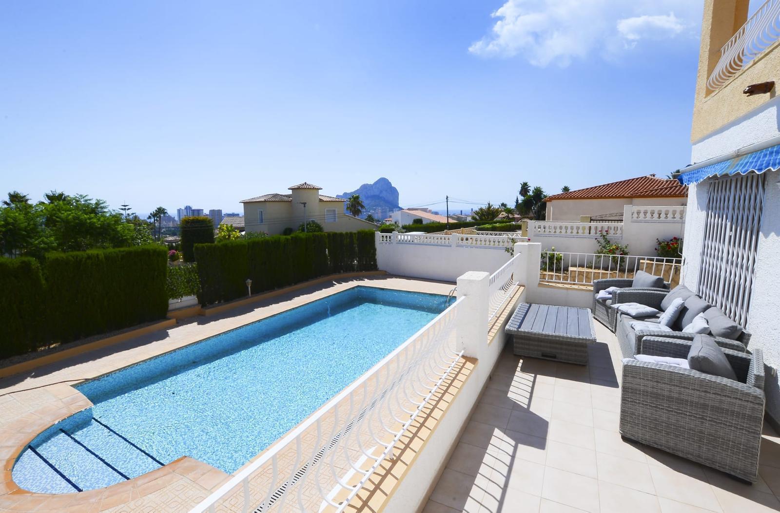 Amplia villa en Calpe con vistas al mar