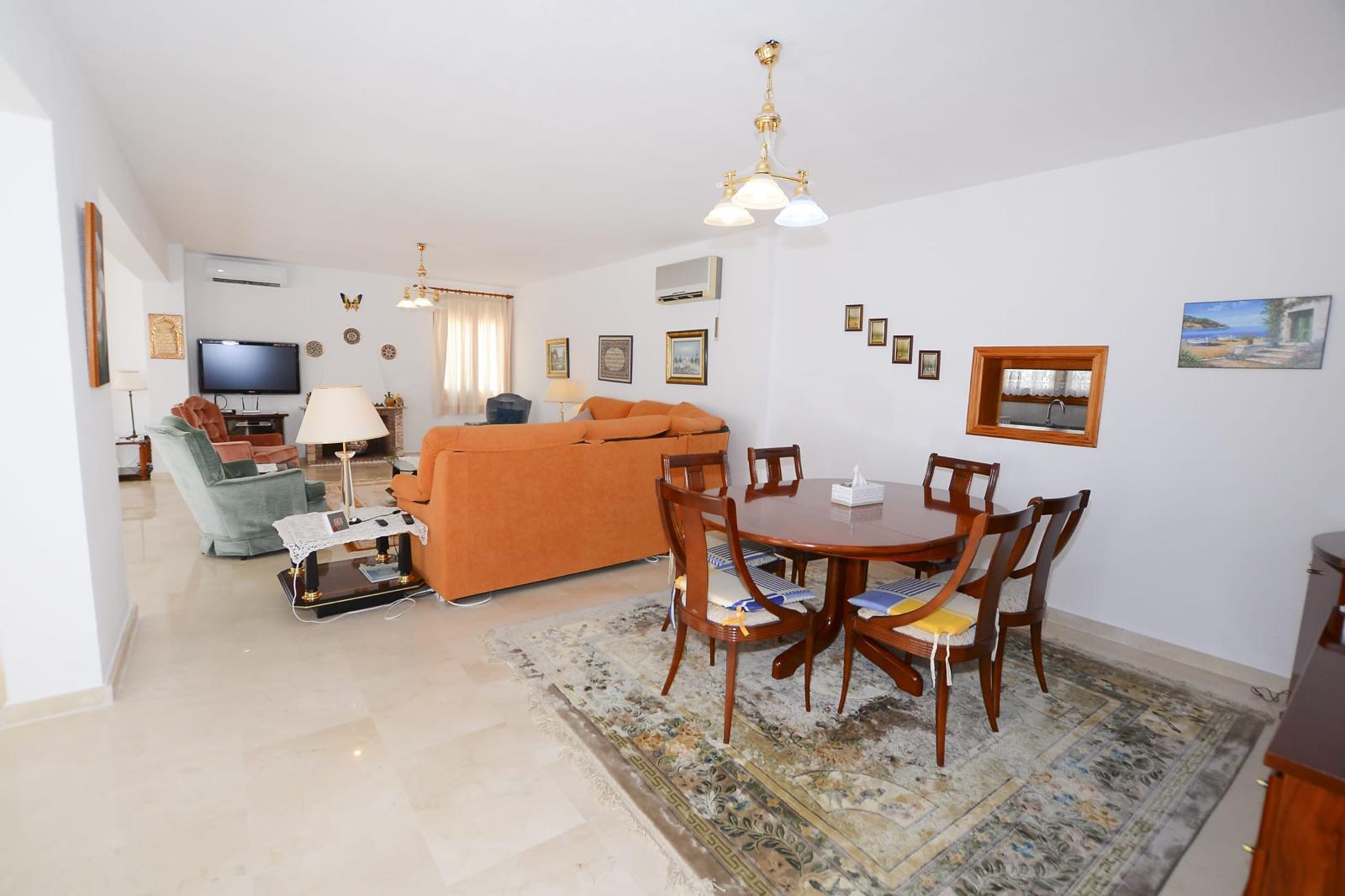 Amplia villa en Calpe con vistas al mar