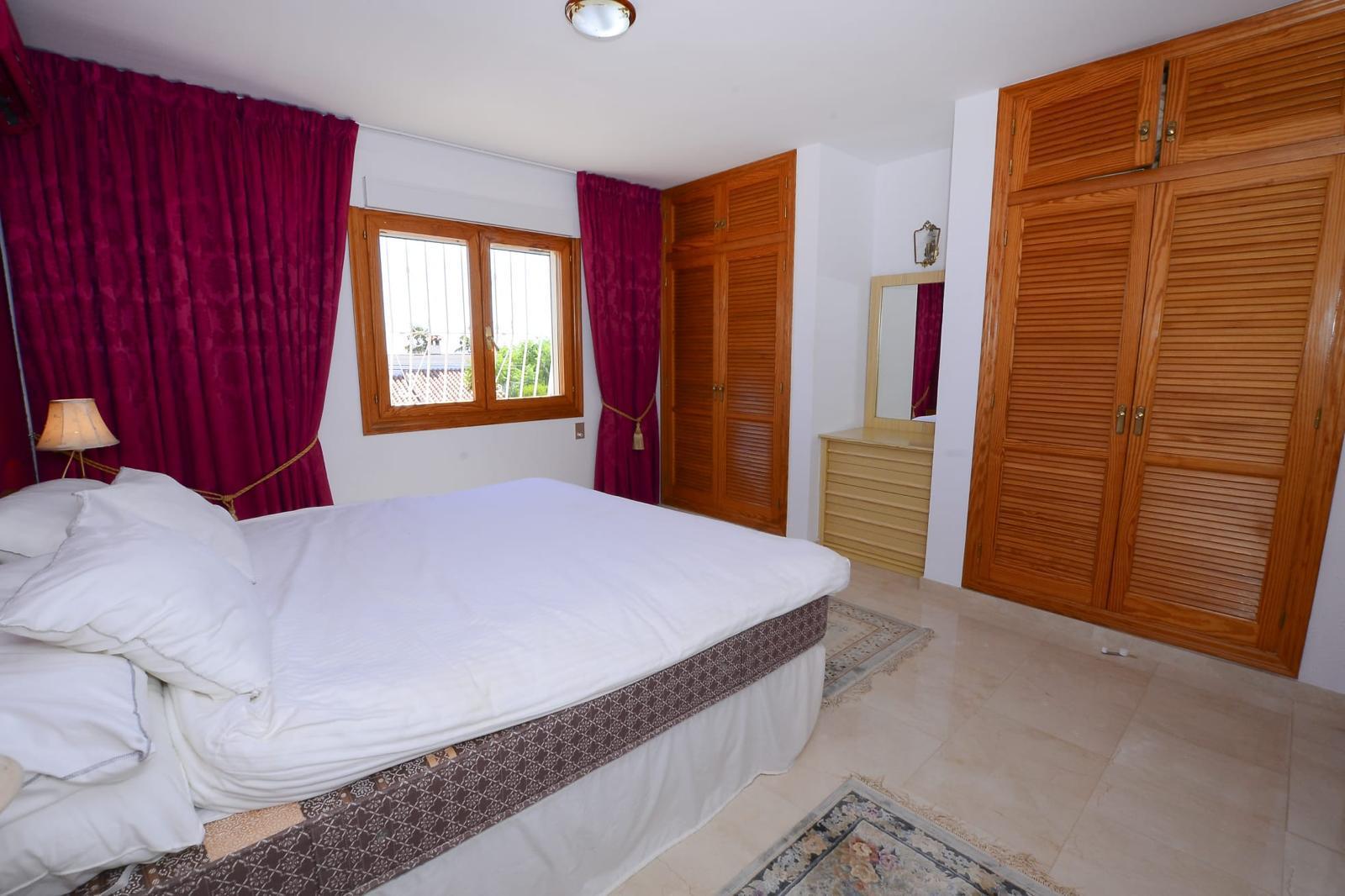 Amplia villa en Calpe con vistas al mar