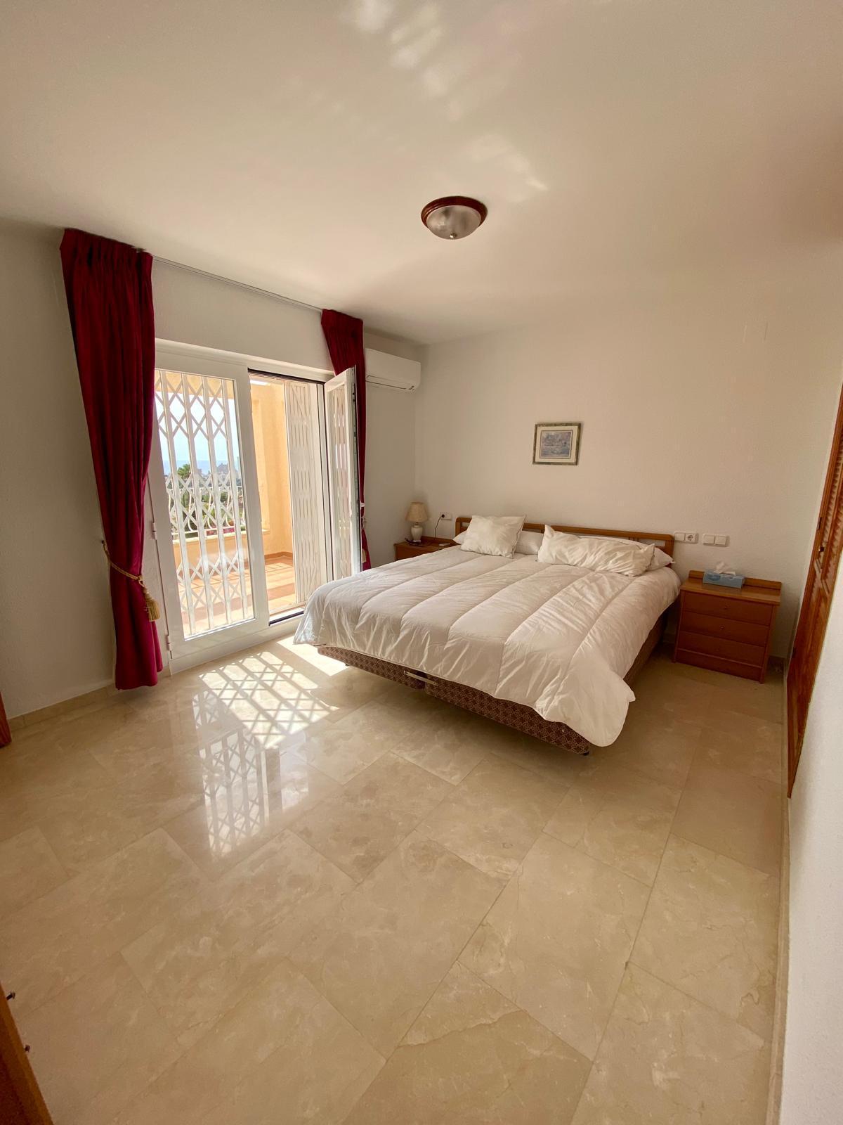 Amplia villa en Calpe con vistas al mar