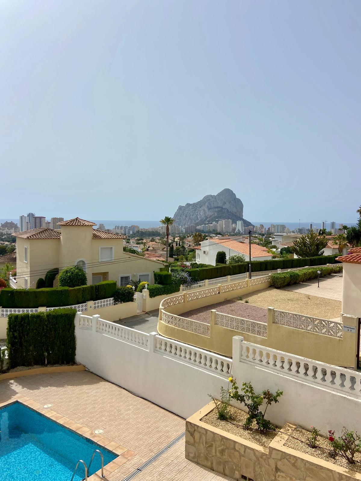 Amplia villa en Calpe con vistas al mar