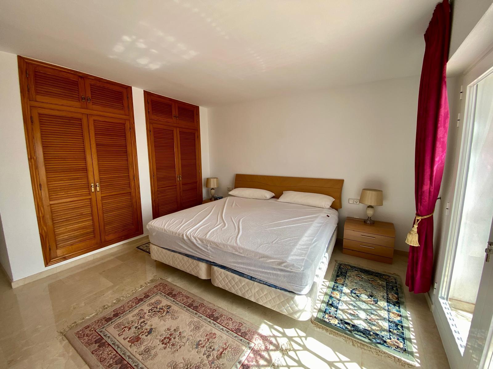 Amplia villa en Calpe con vistas al mar