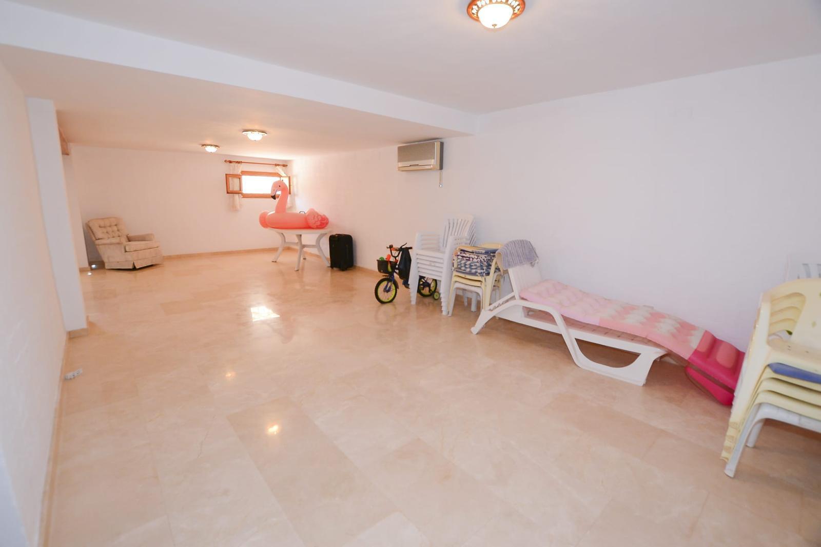 Amplia villa en Calpe con vistas al mar