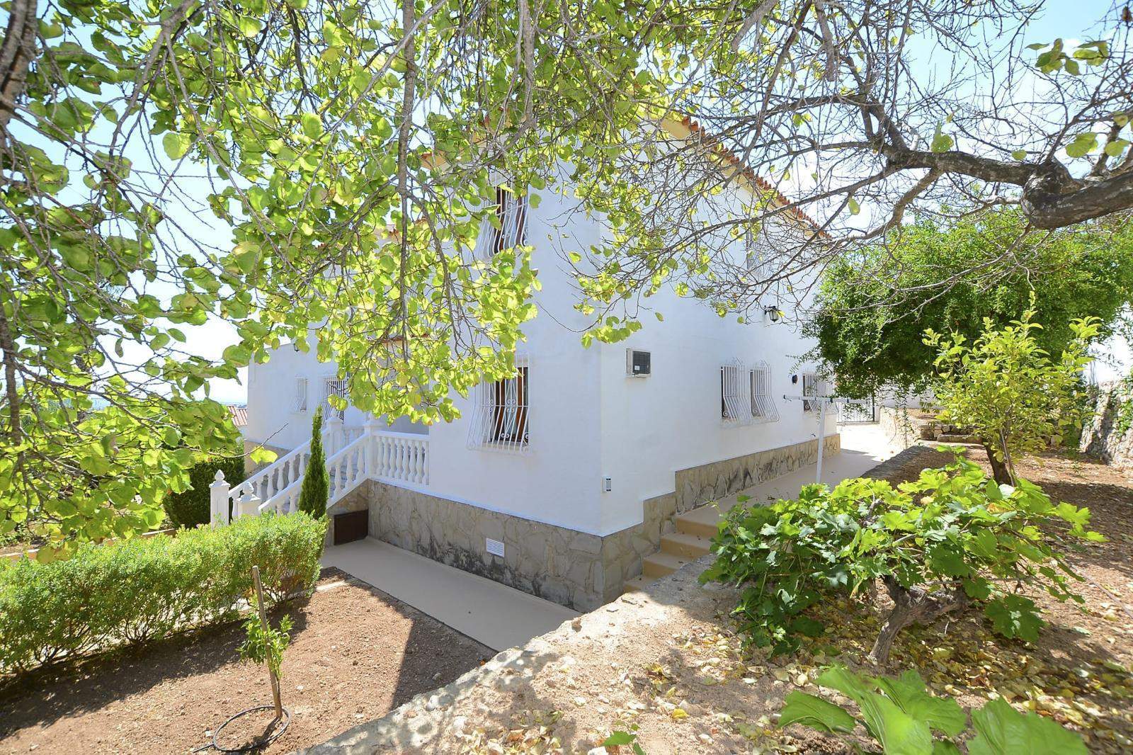 Amplia villa en Calpe con vistas al mar