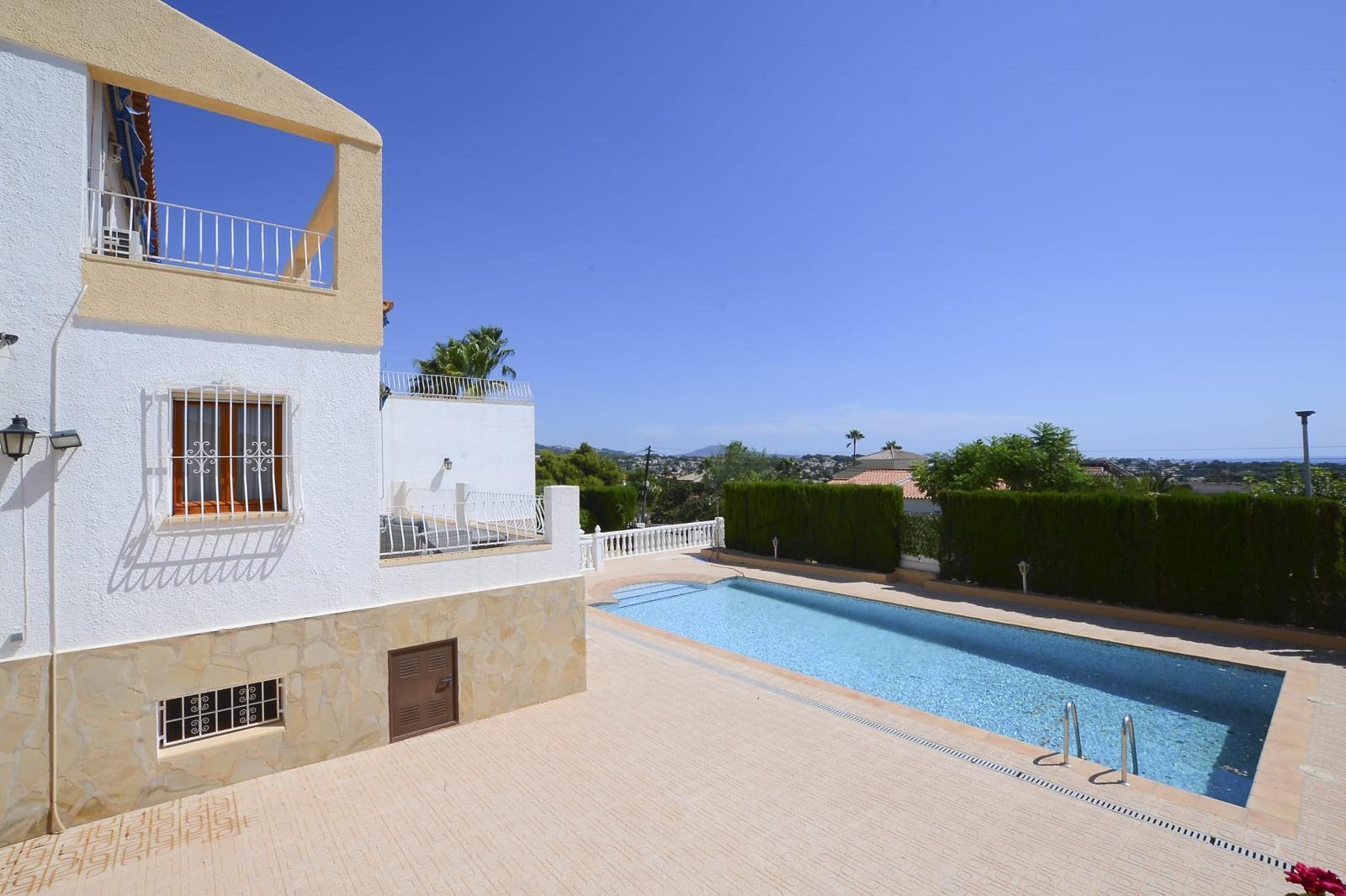 Amplia villa en Calpe con vistas al mar