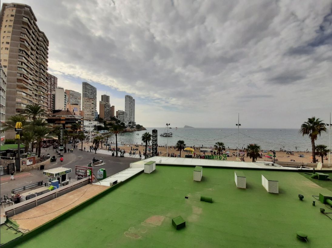 Piso en Benidorm (primera línea de playa Levante)