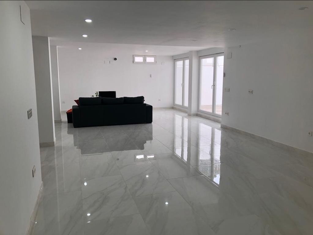 Chalet en Nussia (distrito de Coloma)