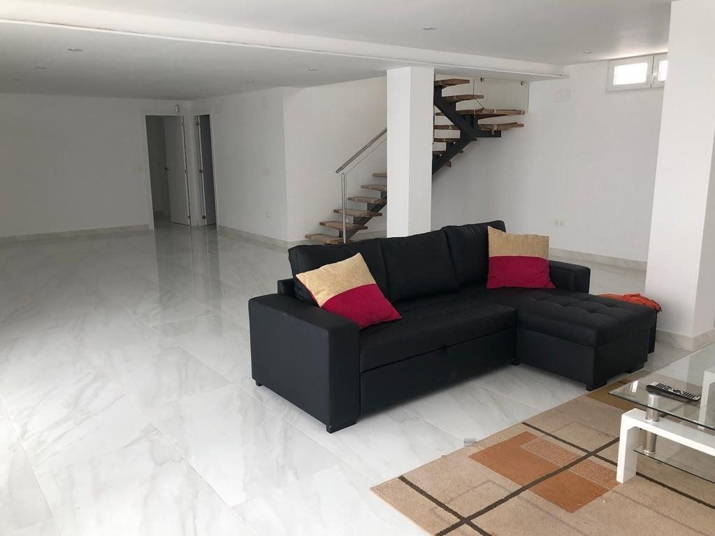 Chalet en Nussia (distrito de Coloma)