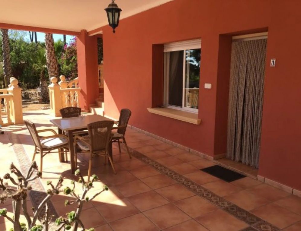 Precioso chalet en Alfas del Pi