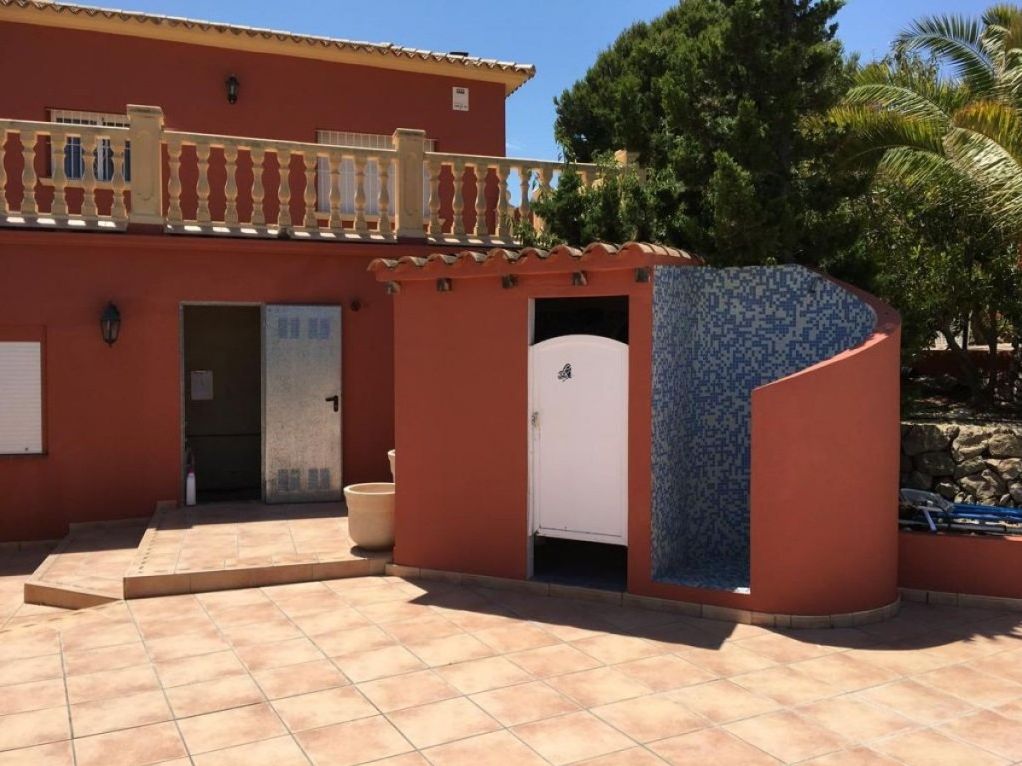Precioso chalet en Alfas del Pi