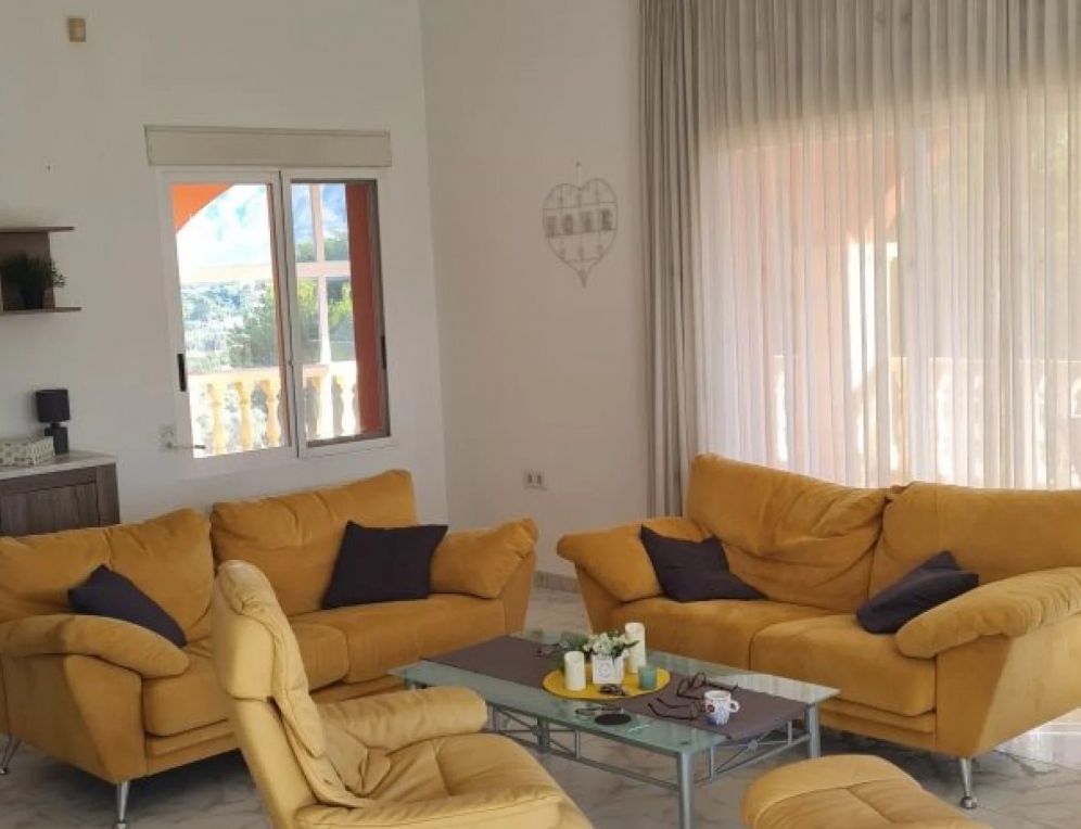 Precioso chalet en Alfas del Pi